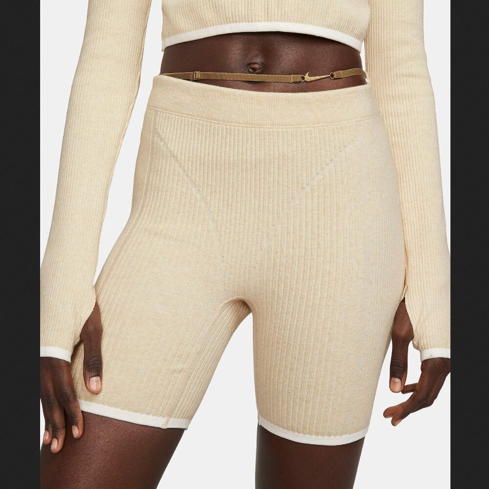 🔥 Jacquemus x Nike size XL Thigh Shorts Pearl Color